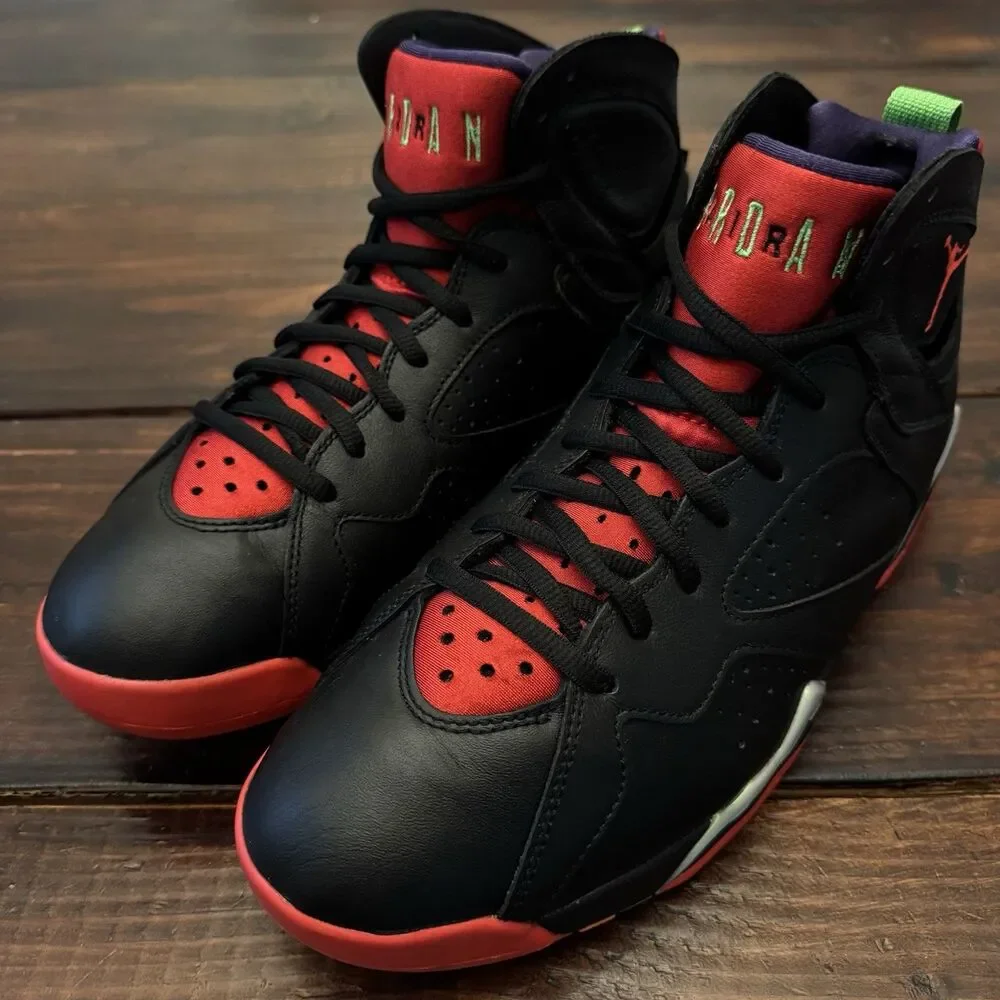 Air Jordan 7 Retro Marvin the Martian Shoes
